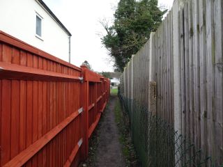 Langafel Close - footpath to Station Road