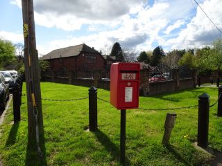New King Charles post box at Main Road, Longfield